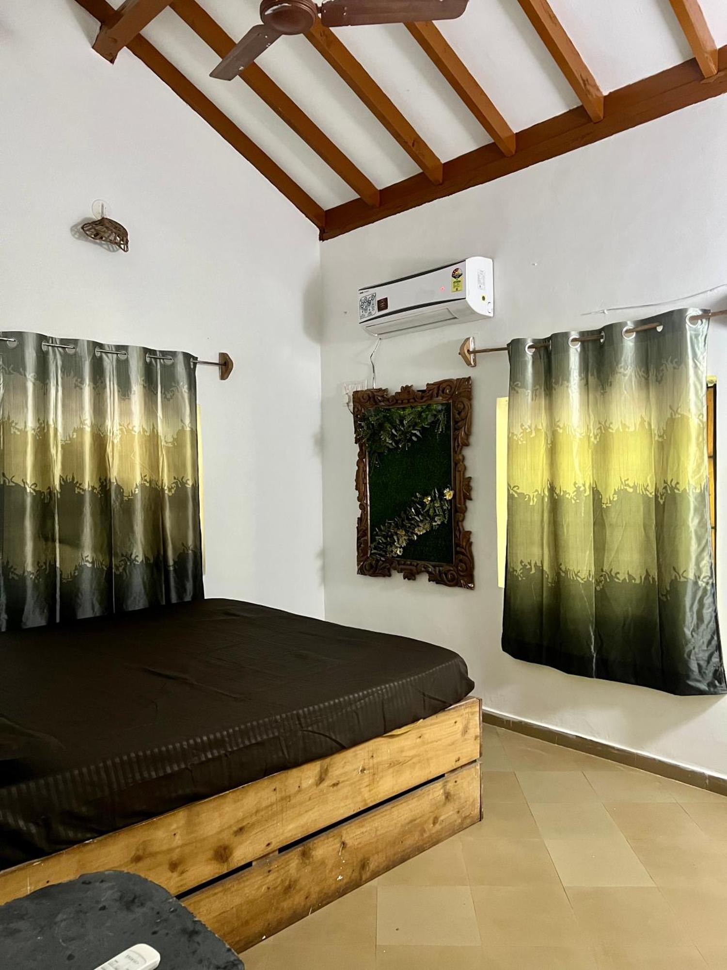 The Sunset Chalet Anjuna Exterior foto
